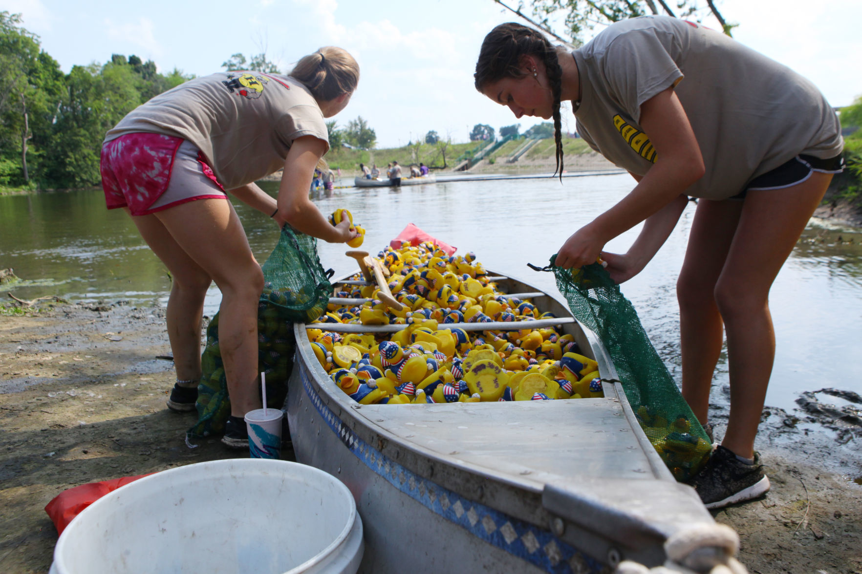 Dam Duck Race